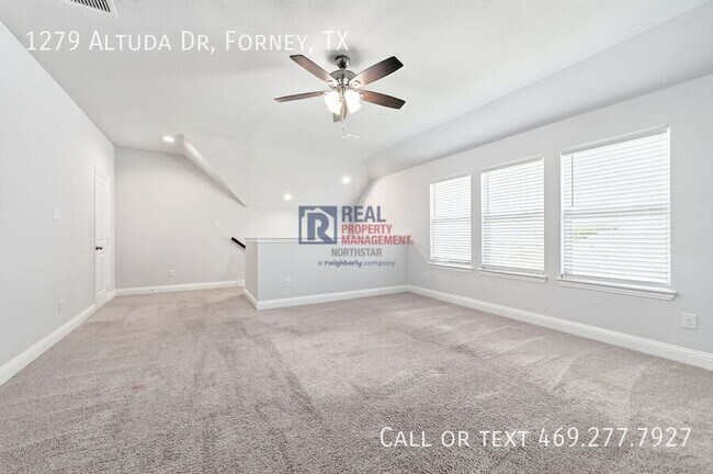 Building Photo - 1279 Altuda Dr