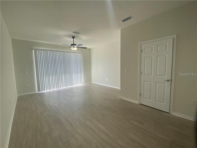 Building Photo - 9141 Hillcroft Dr