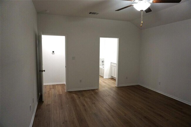 Building Photo - 1737 Catahoula Dr
