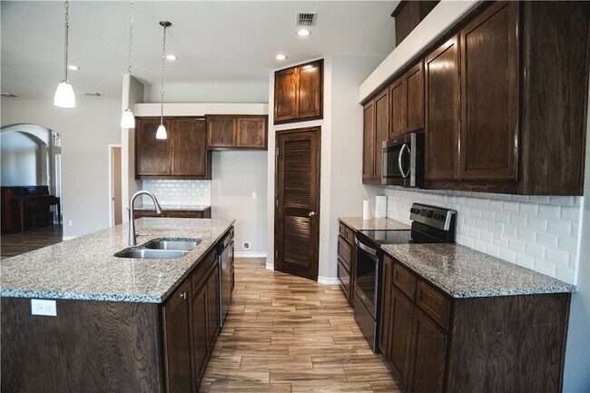 Building Photo - 7509 Miriam Vale Ct