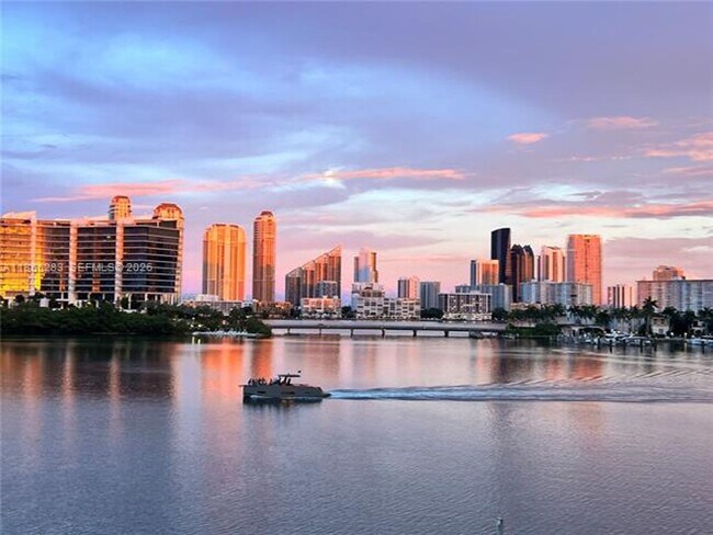 Building Photo - 3255 NE 184th St