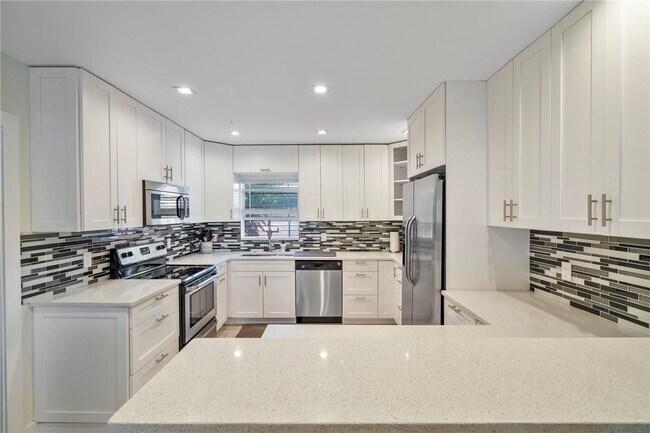 Building Photo - 1949 Windward Dr