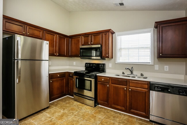 Building Photo - 4150 Riverbank Ct