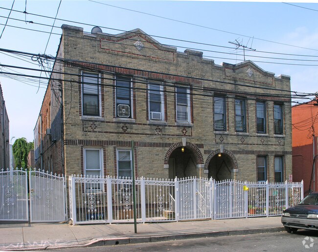 Primary Photo - 638 E 223rd St