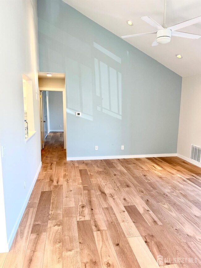 Building Photo - 1511 Pebble Pl