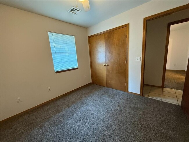 Building Photo - 601 Dogwood Ave
