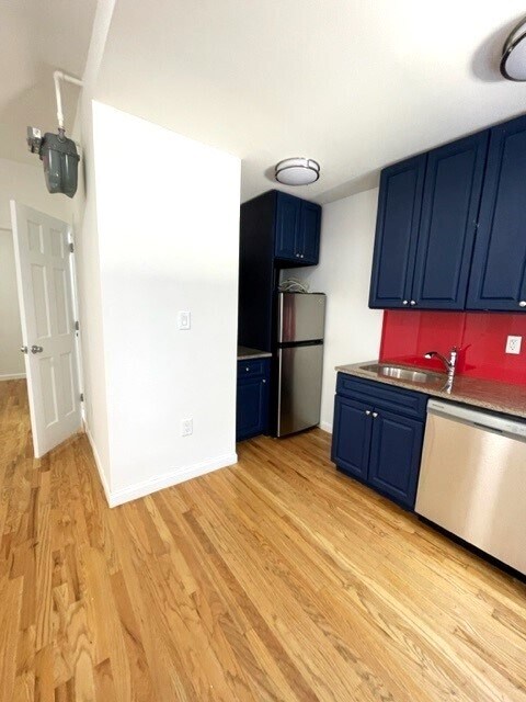 Interior Photo - 170-172 Spring Street