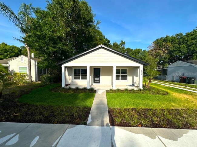 Building Photo - 223 S Forest Ave