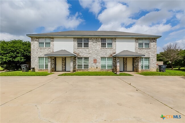 Building Photo - 4005 Doraine Ct