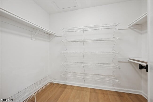 Building Photo - 103 Park Ave