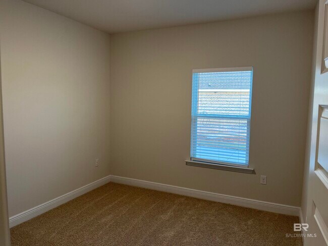 Building Photo - 10762 Winning Colors Trl