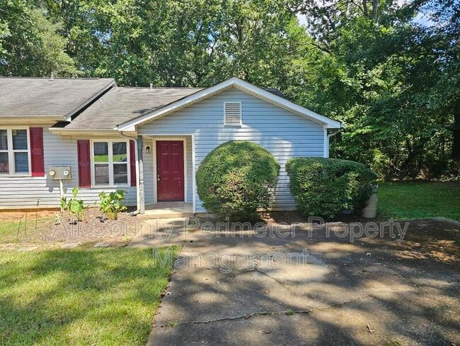 Building Photo - 2460 Washington St