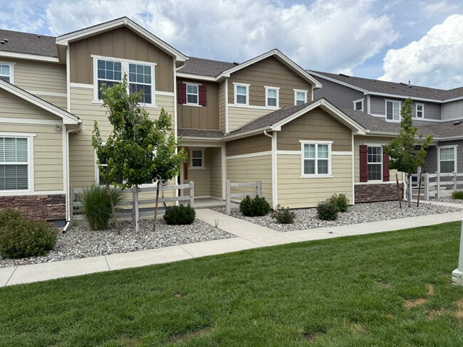 Building Photo - 16421 Hay Barn Hts
