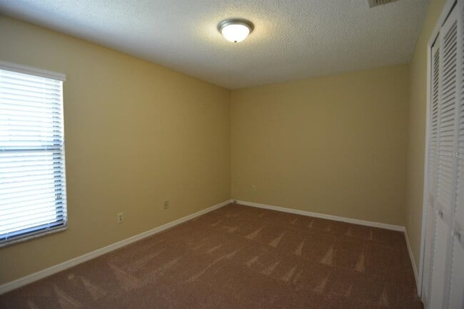 Building Photo - 5106 Sun Palm Dr