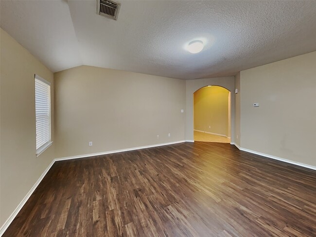 Building Photo - 9215 Birch Springs Dr