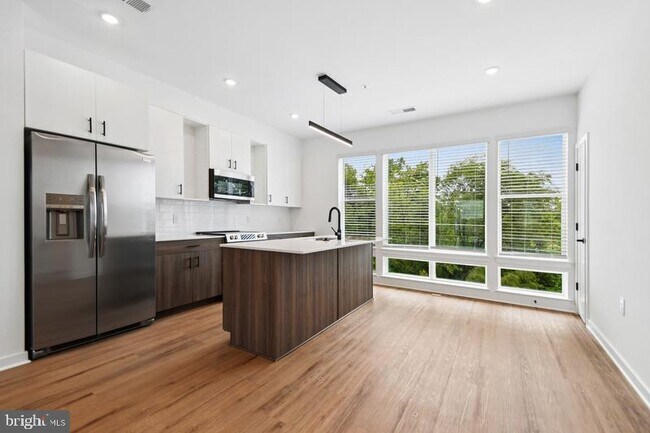 Building Photo - 2842 AZIMUTH Ln