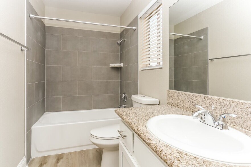 Building Photo - 4137 N Glenfield Cir