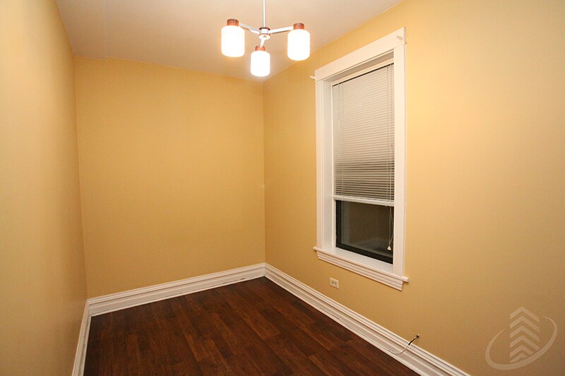 Building Photo - 1324 N Bosworth Ave