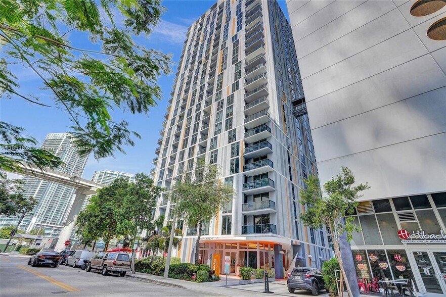 Primary Photo - 31 SE 6th St