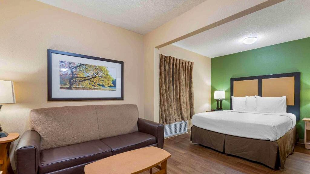 Building Photo - 9651 Seward Rd