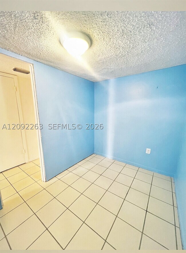 Building Photo - 8261 NW 5th Terrace