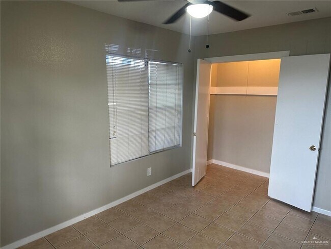 Building Photo - 700 E Sam Houston Blvd