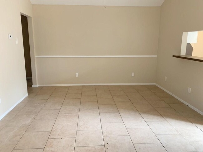 Building Photo - 13711 Carsa Ln