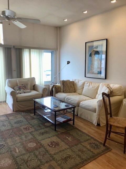 Building Photo - 1 Commercial Wharf