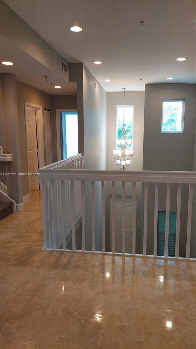 Building Photo - 1115 N 17th Ave