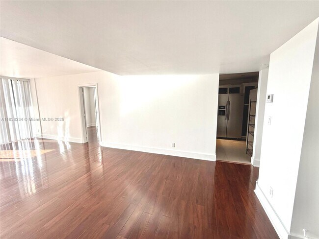 Building Photo - 20335 W Country Club Dr