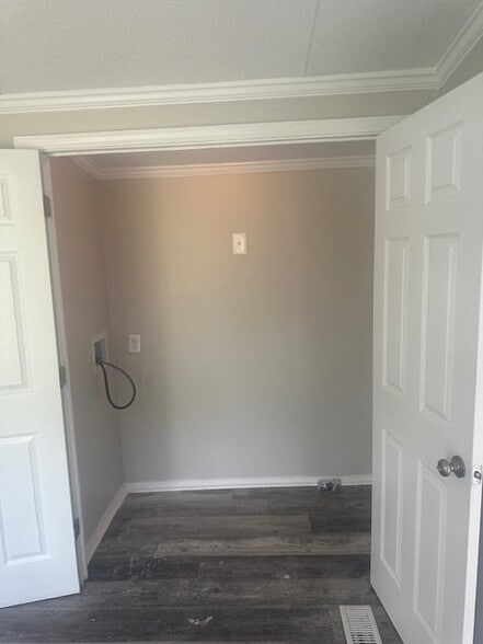 Building Photo - 1410 Elias Ln