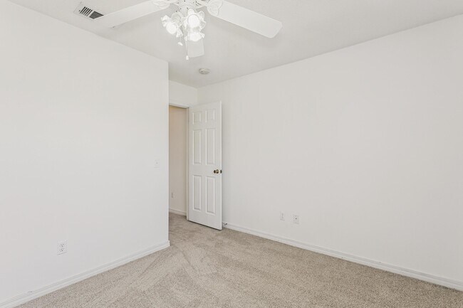 Building Photo - 9523 Parker Pl Dr