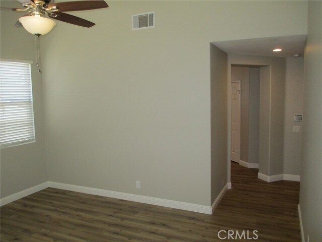 Building Photo - 41201 Crooked Stick Dr