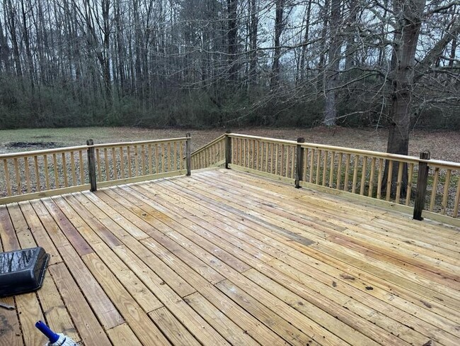 Building Photo - 111 Land Ct