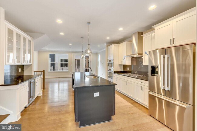 Building Photo - 14813 Retreat Blvd