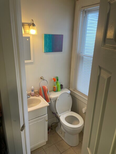 Building Photo - 108 Hasbrook Ave