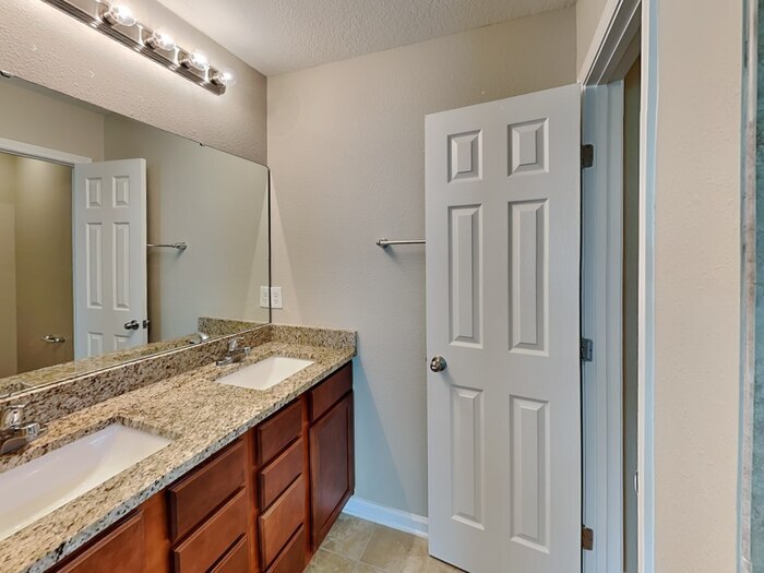 Building Photo - 7063 Camfield Landing Dr