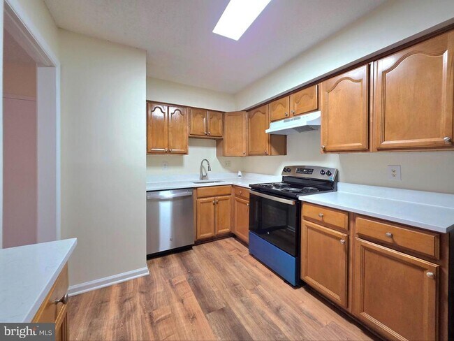 Building Photo - 3808 Laramie Pl