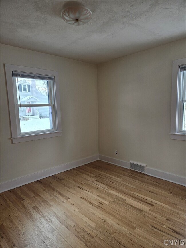 Building Photo - 3744 Fisher Rd