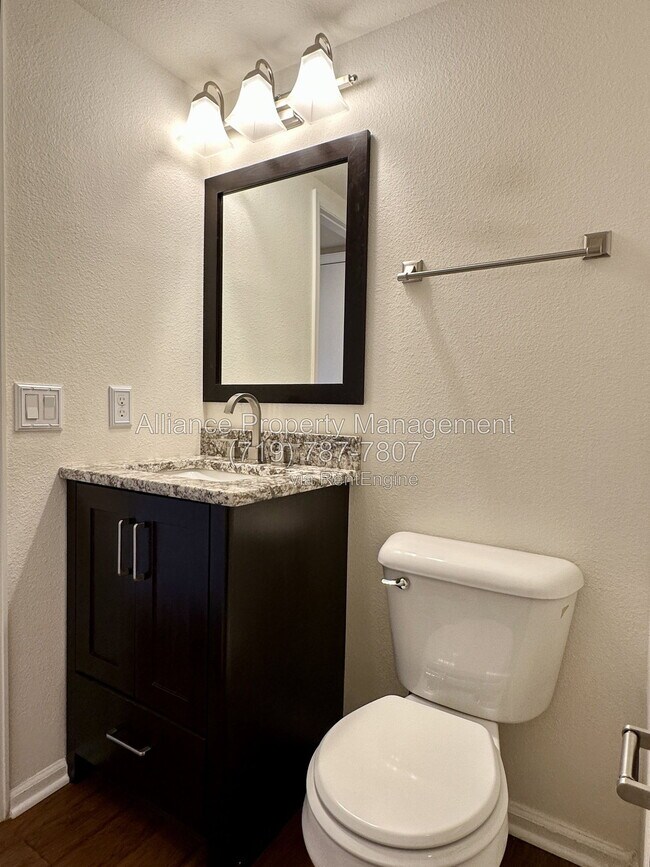 Building Photo - 965 Piros Dr