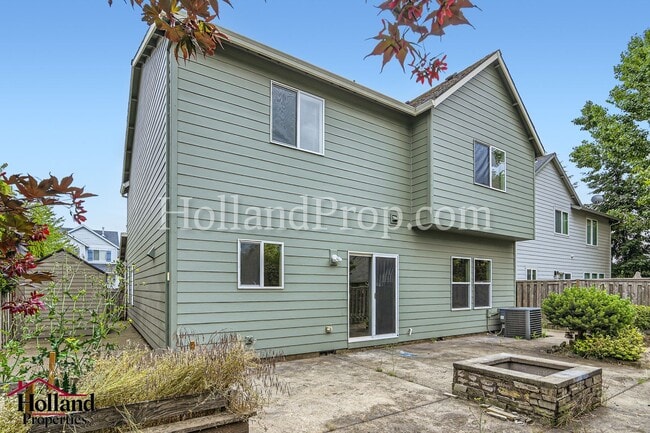 Building Photo - Beautiful Home in Prime North Plains Location – NEW PRICE at $2,795 plus Special $150 credit on y...