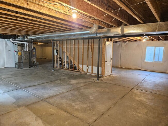 Building Photo - 3 Bed 2 Bath Ranch home Close to Buckley S...