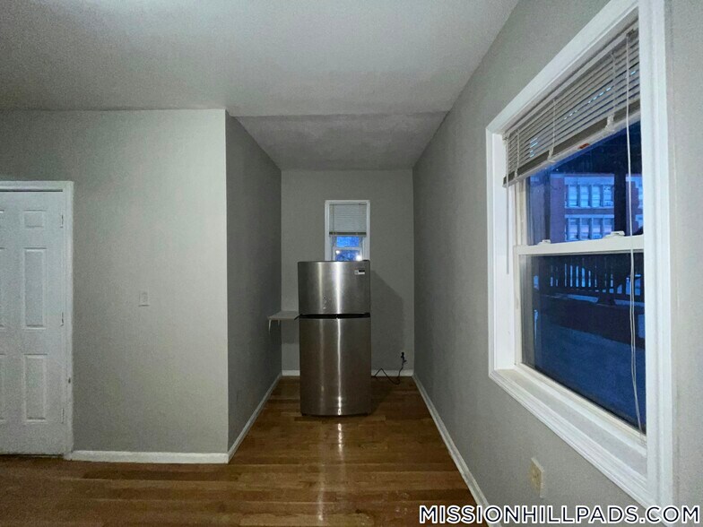 Building Photo - 15-17 Langdon St.