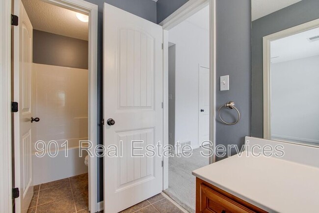 Building Photo - 7827 Anna Calla Way