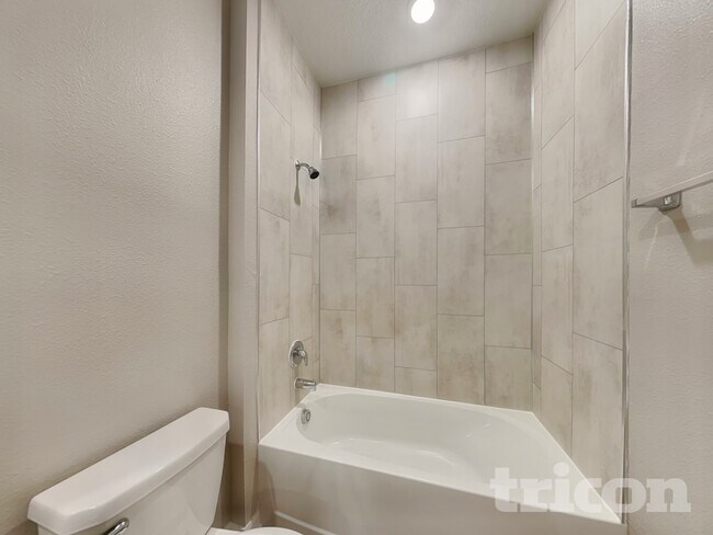 Building Photo - 4381 Carrabelle River Ln