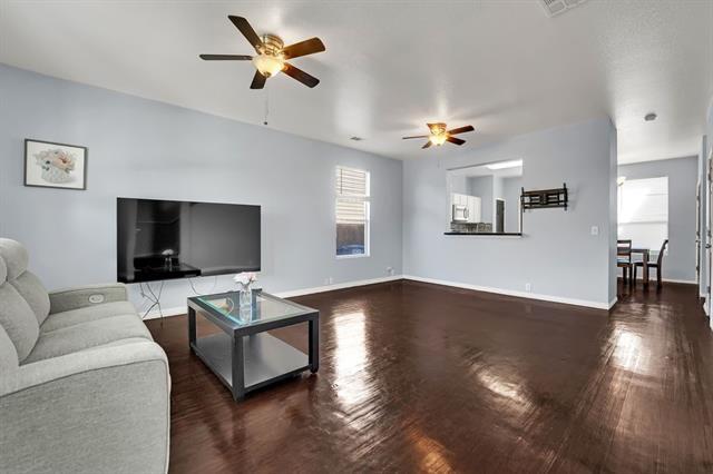 Building Photo - 909 Carlton Rd