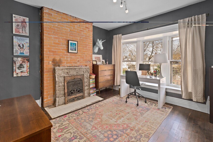 Building Photo - 1531 Vinewood St