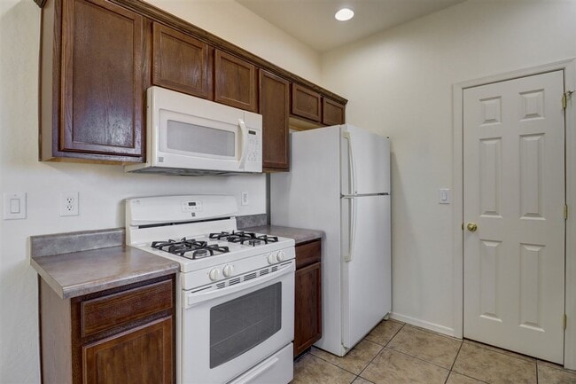 Building Photo - 7750 Spouse Dr