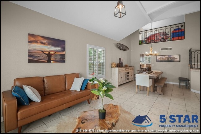 Building Photo - 6052 Bandolero Dr