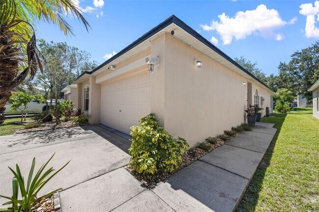 Building Photo - 1012 Brenton Leaf Dr
